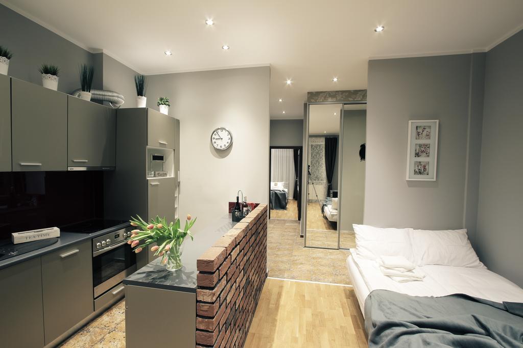 River Apartment *